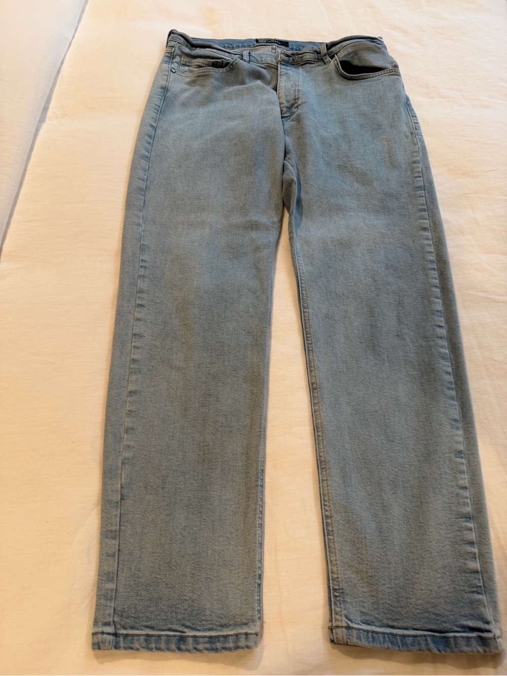 Classic men’s Light Blue Straight-Leg Jeans